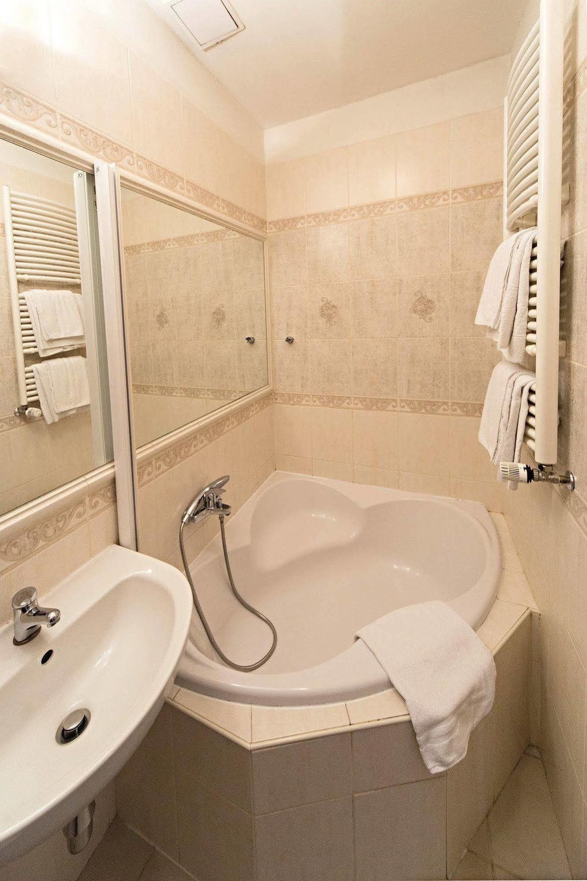 Hotel Donatello Prague Extérieur photo