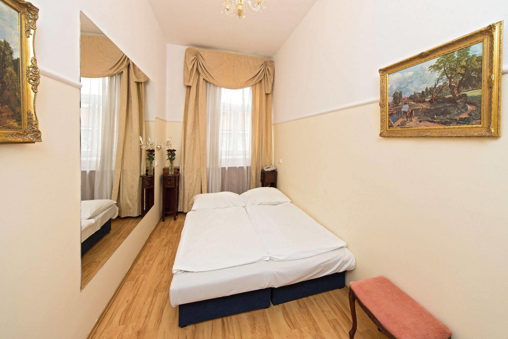 Hotel Donatello Prague Extérieur photo