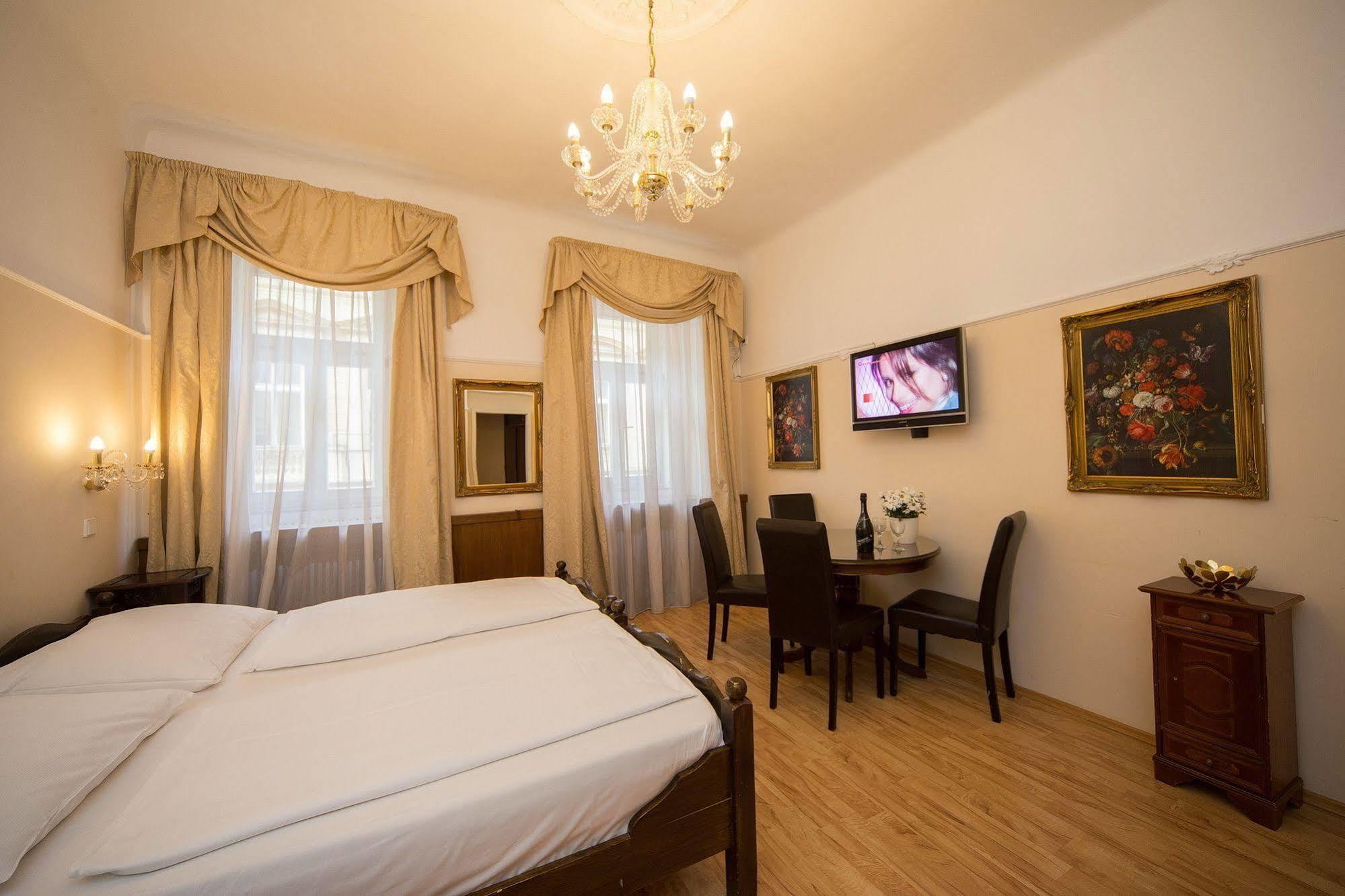 Hotel Donatello Prague Extérieur photo