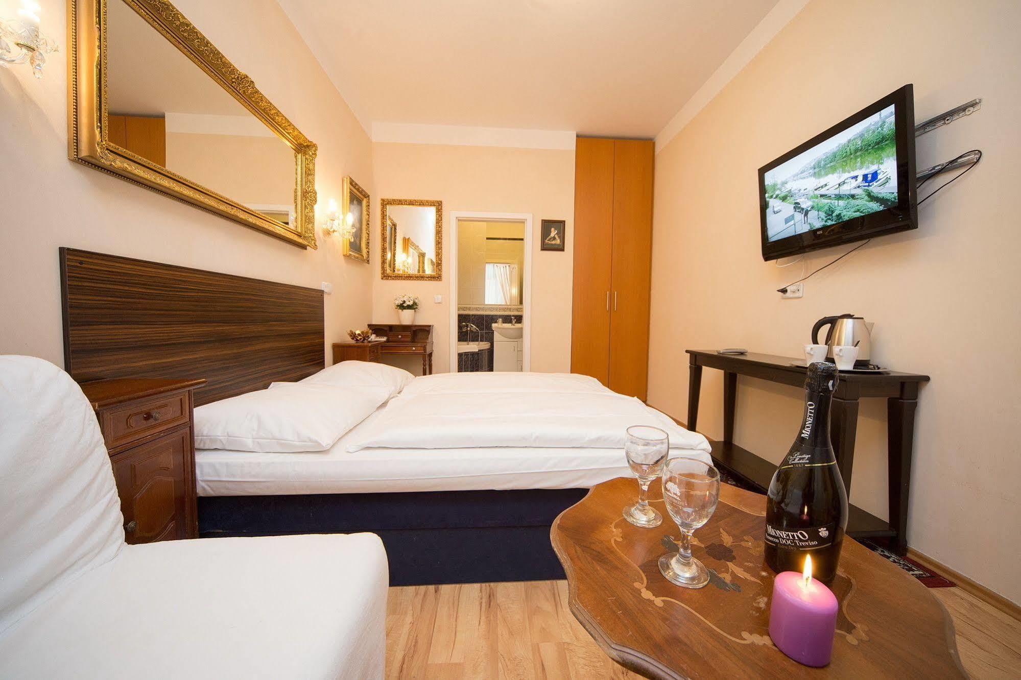 Hotel Donatello Prague Extérieur photo